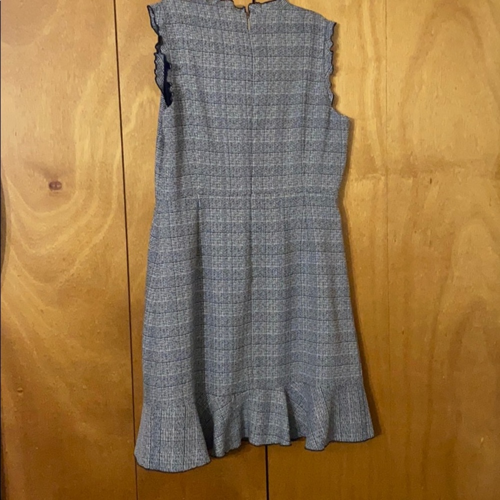 Dress - Picture 3 of 4